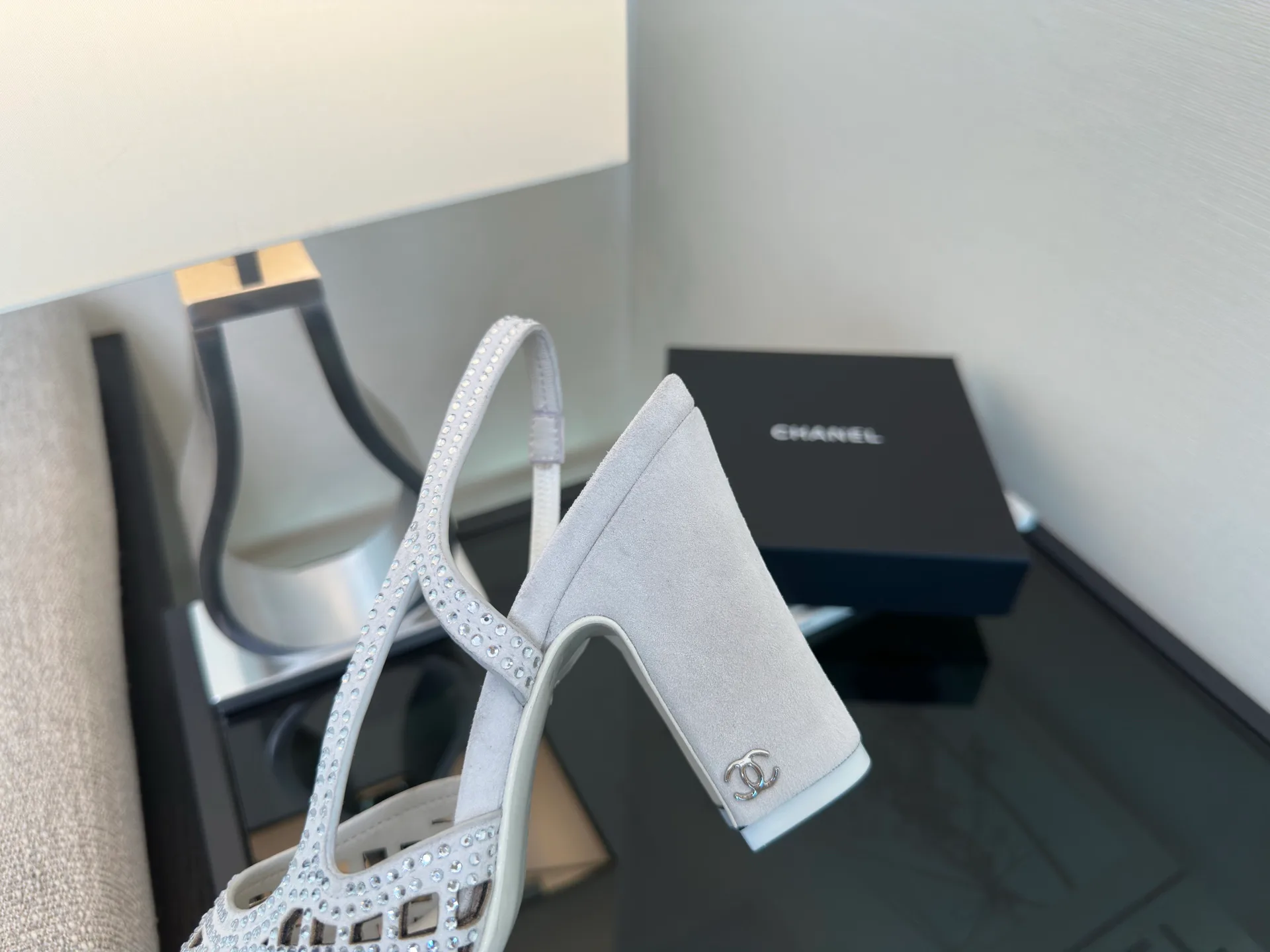Туфли Женские Chanel 18107444