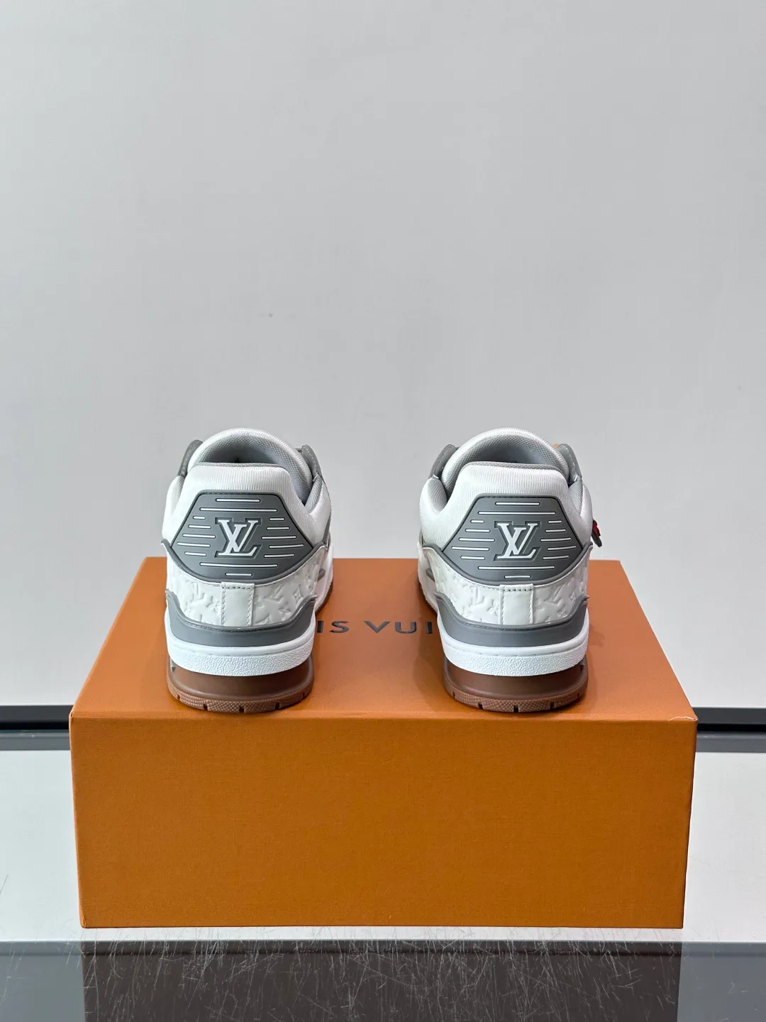 Кроссовки Мужские Louis Vuitton 17982456