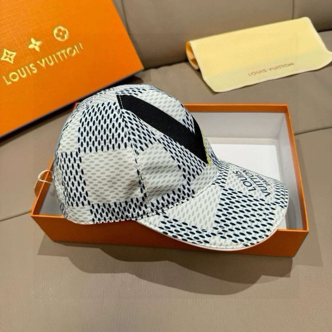 Головные Уборы Louis Vuitton 17604820