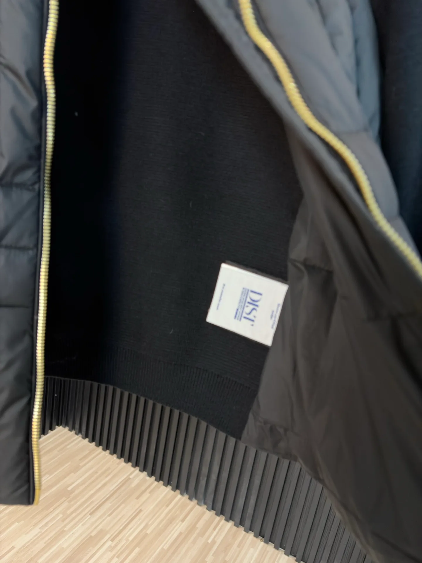 Куртки И Пуховики Женские Moncler 18673357