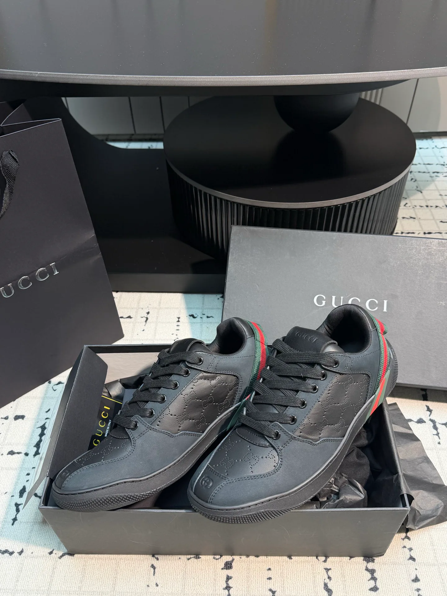 Кроссовки Женские Gucci 19411170