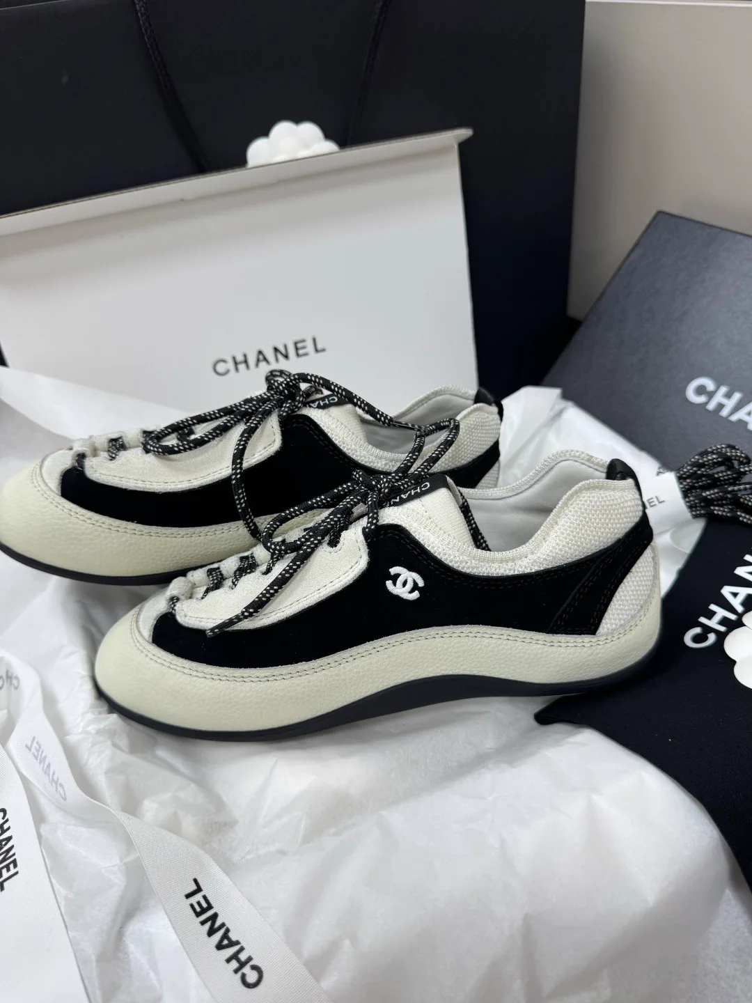 Кроссовки Женские Chanel 17358825