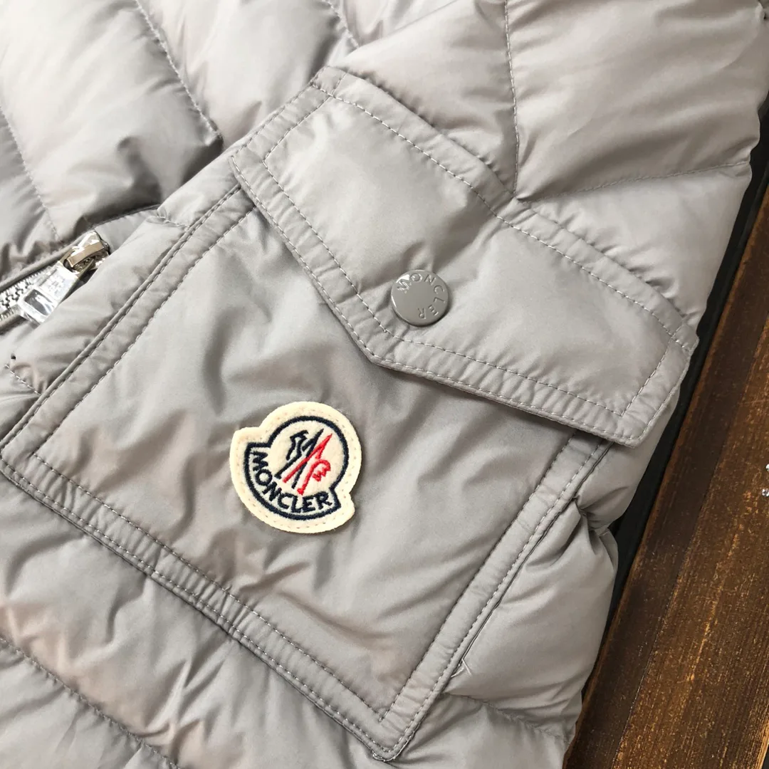 Куртки И Пуховики Женские Moncler 18408601