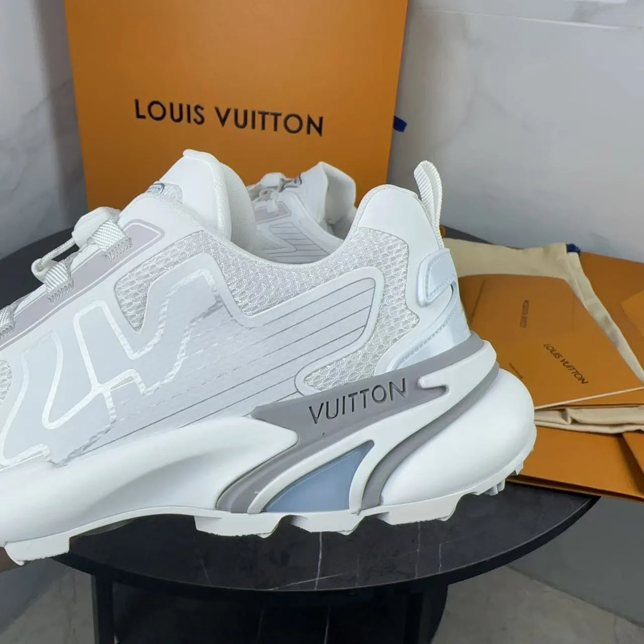 Кроссовки Мужские Louis Vuitton 336449