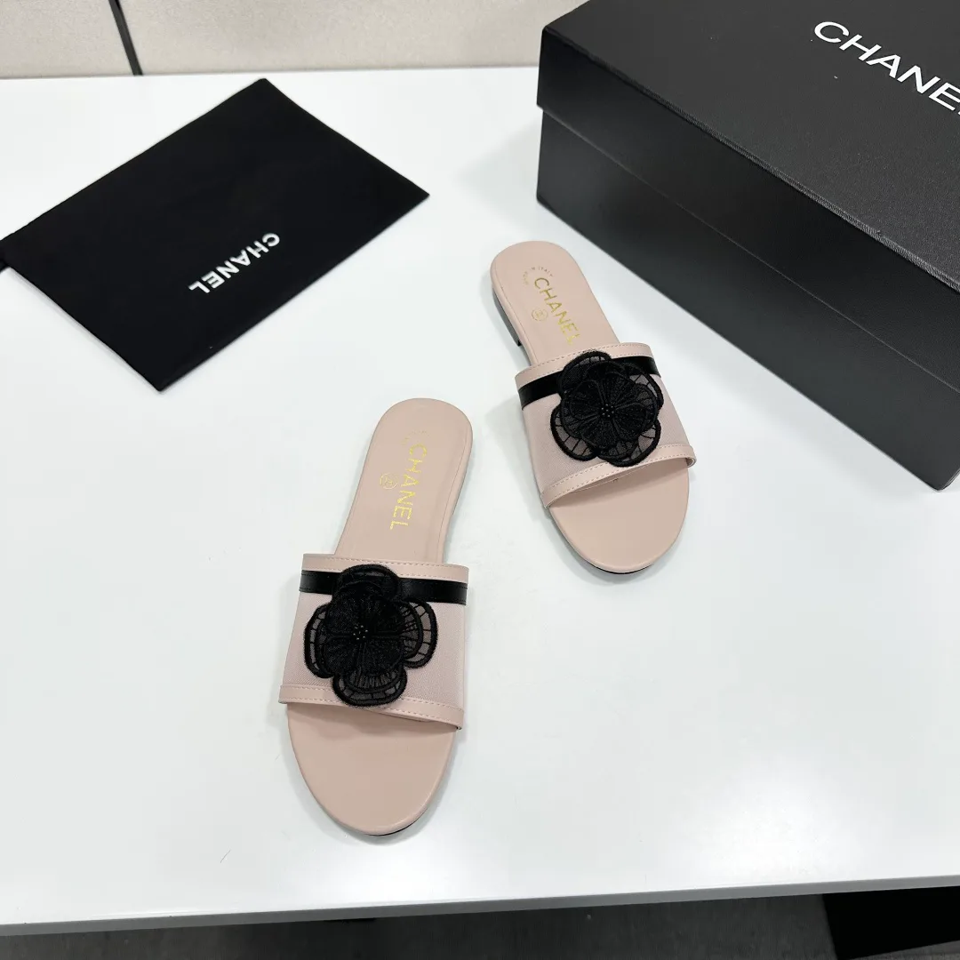 Шлепанцы Женские Chanel 11627932