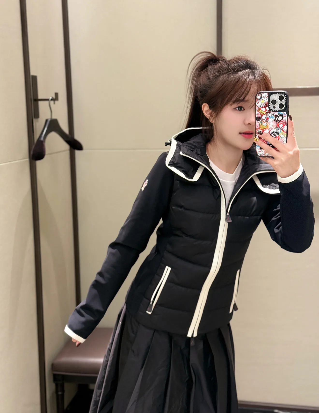 Куртки И Пуховики Женские Moncler 18430829