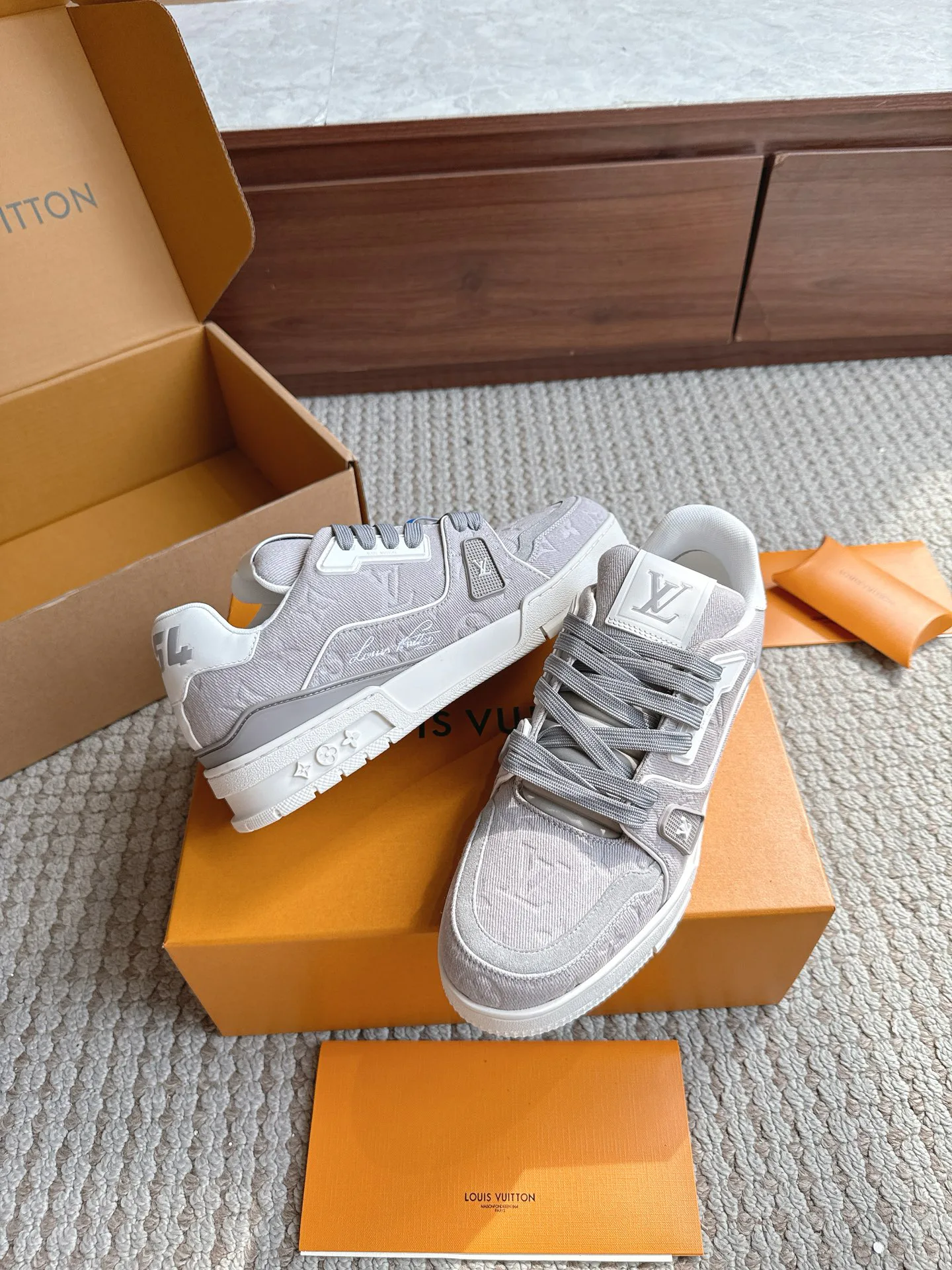 Кроссовки Мужские Louis Vuitton 17477017