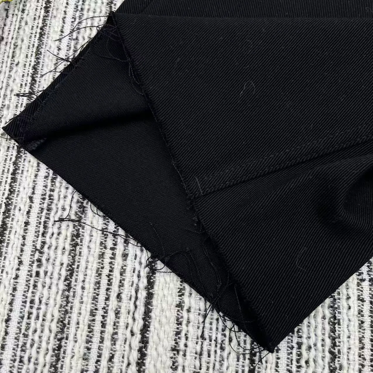 Шорты Женские Saint Laurent 12945592