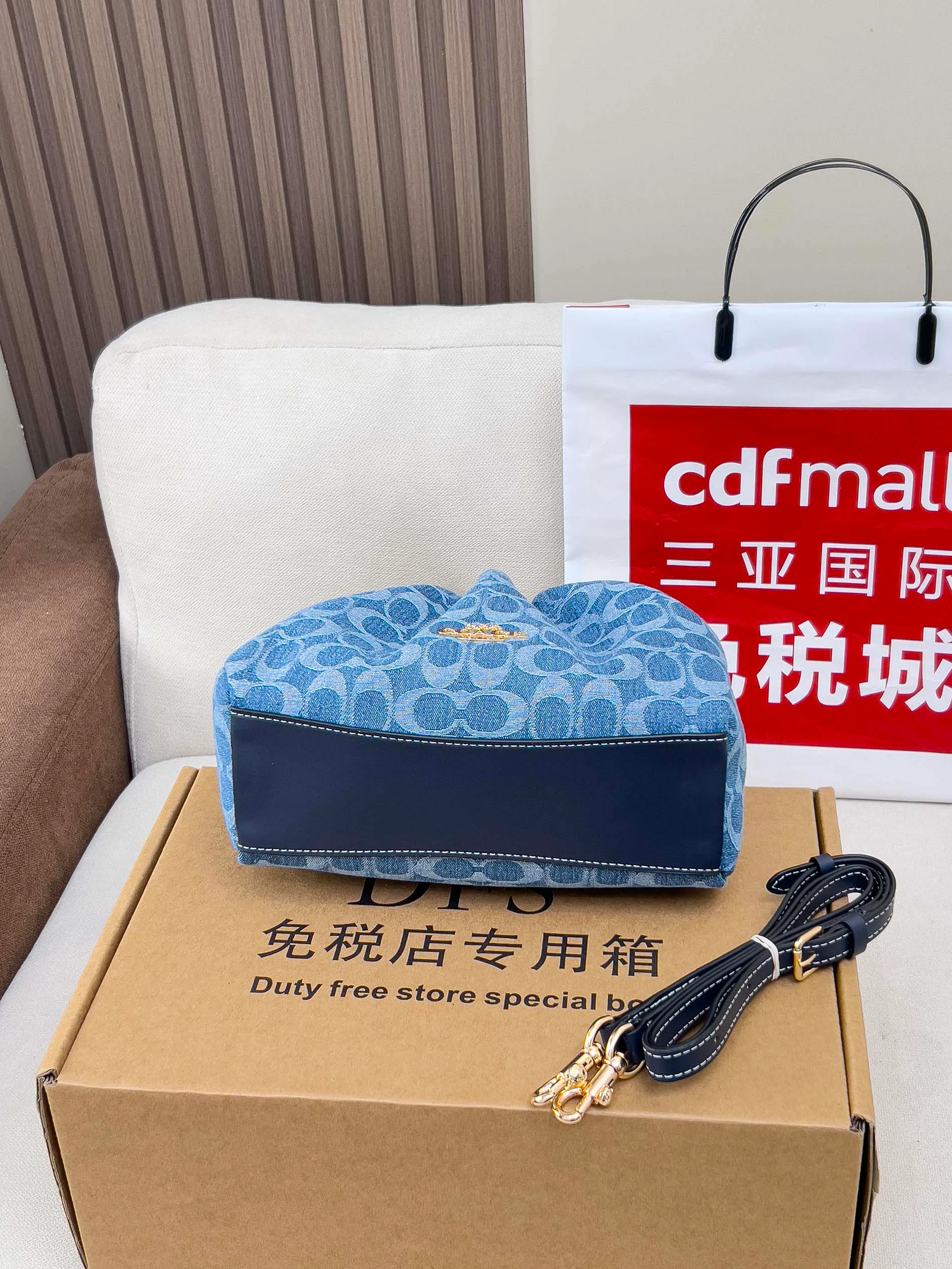 Классические Сумки Женские Coach 12054049