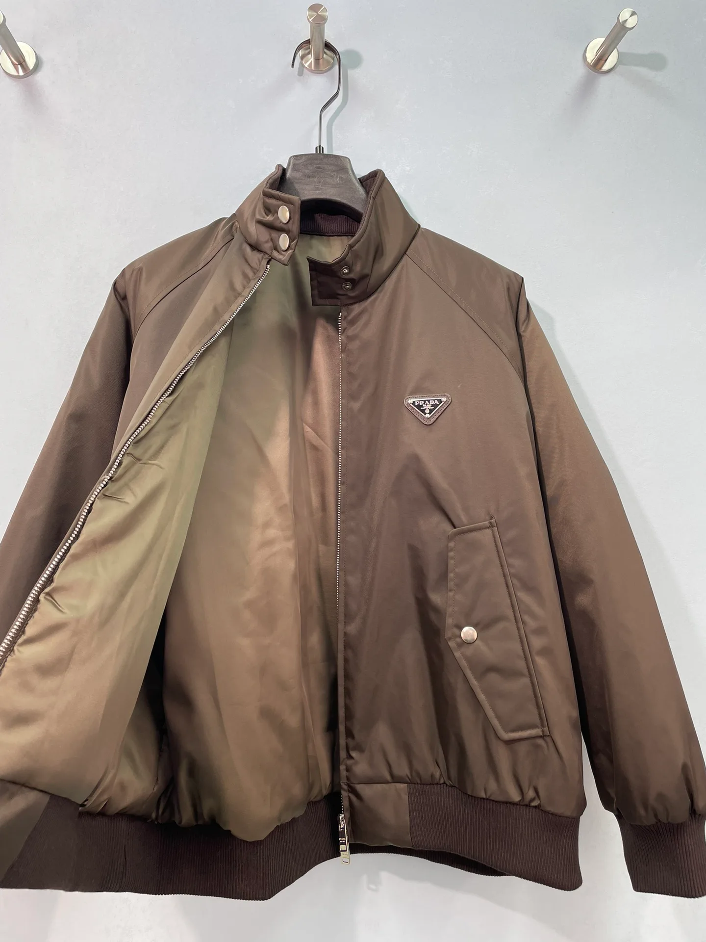 Куртки И Пуховики Женские Prada 18735256
