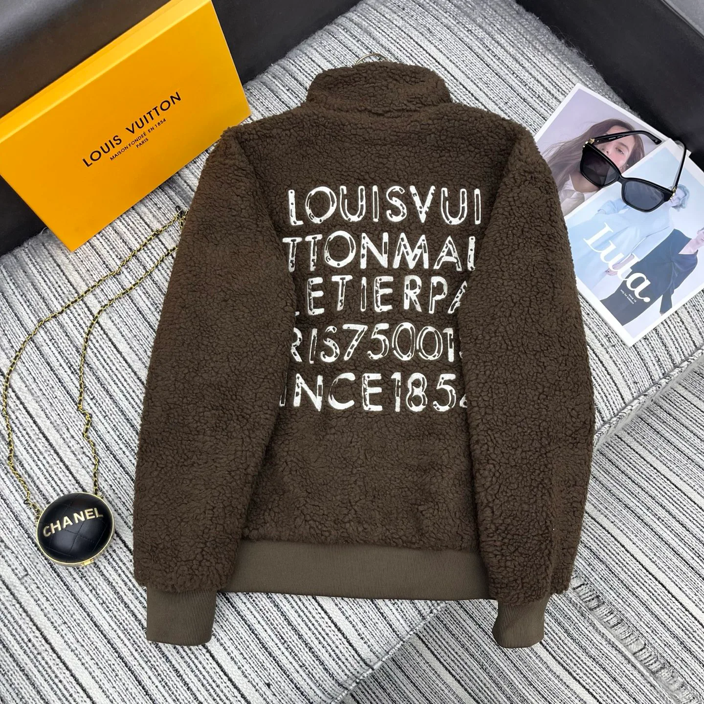 Куртки И Пуховики Женские Louis Vuitton 1586791