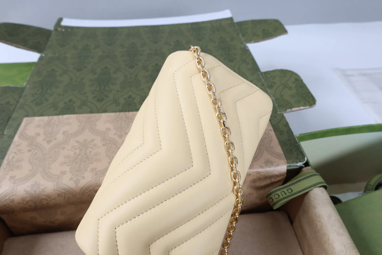 Классические Сумки Женские Gucci 18005070