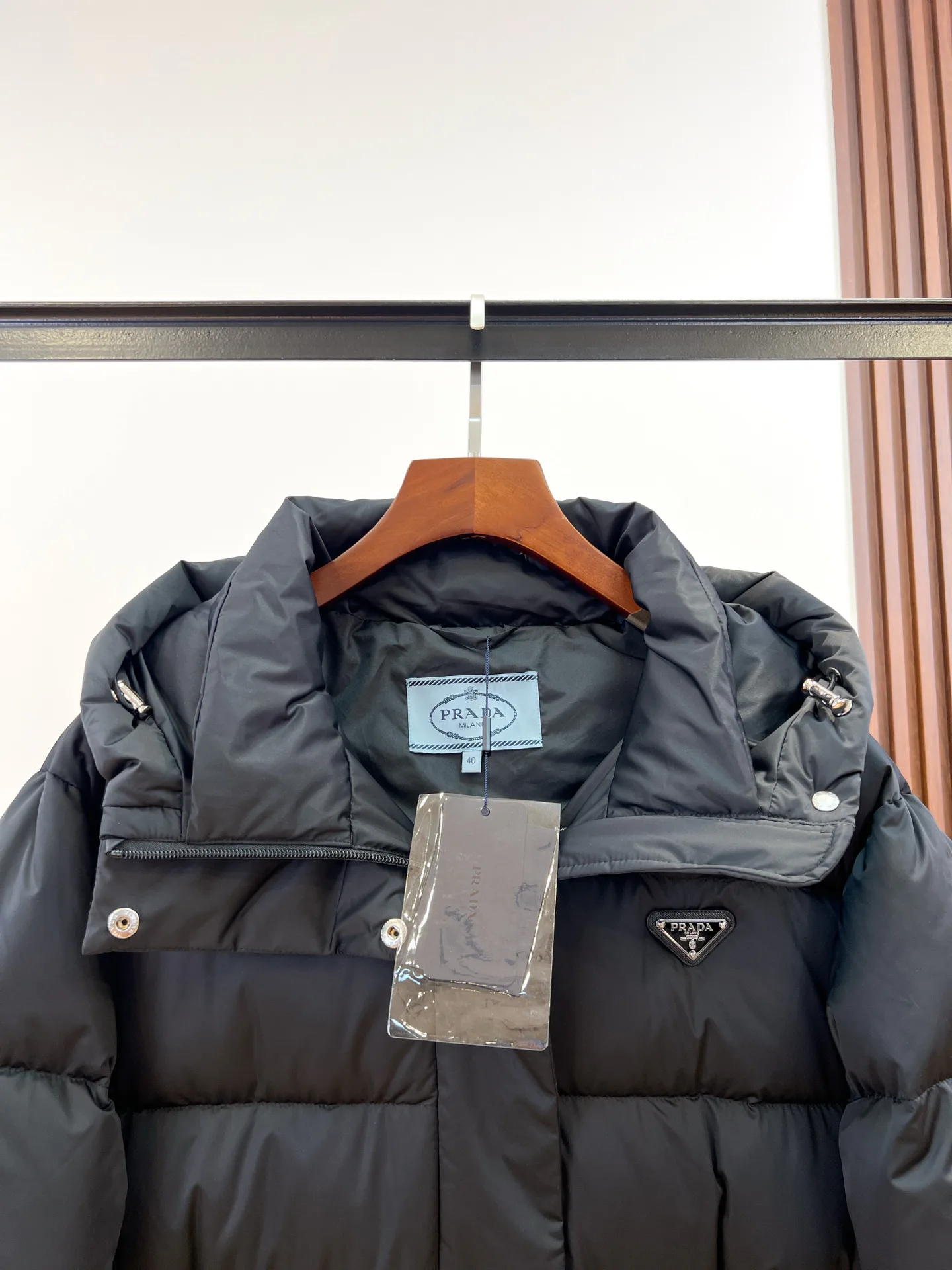 Куртки И Пуховики Женские Prada 18279535