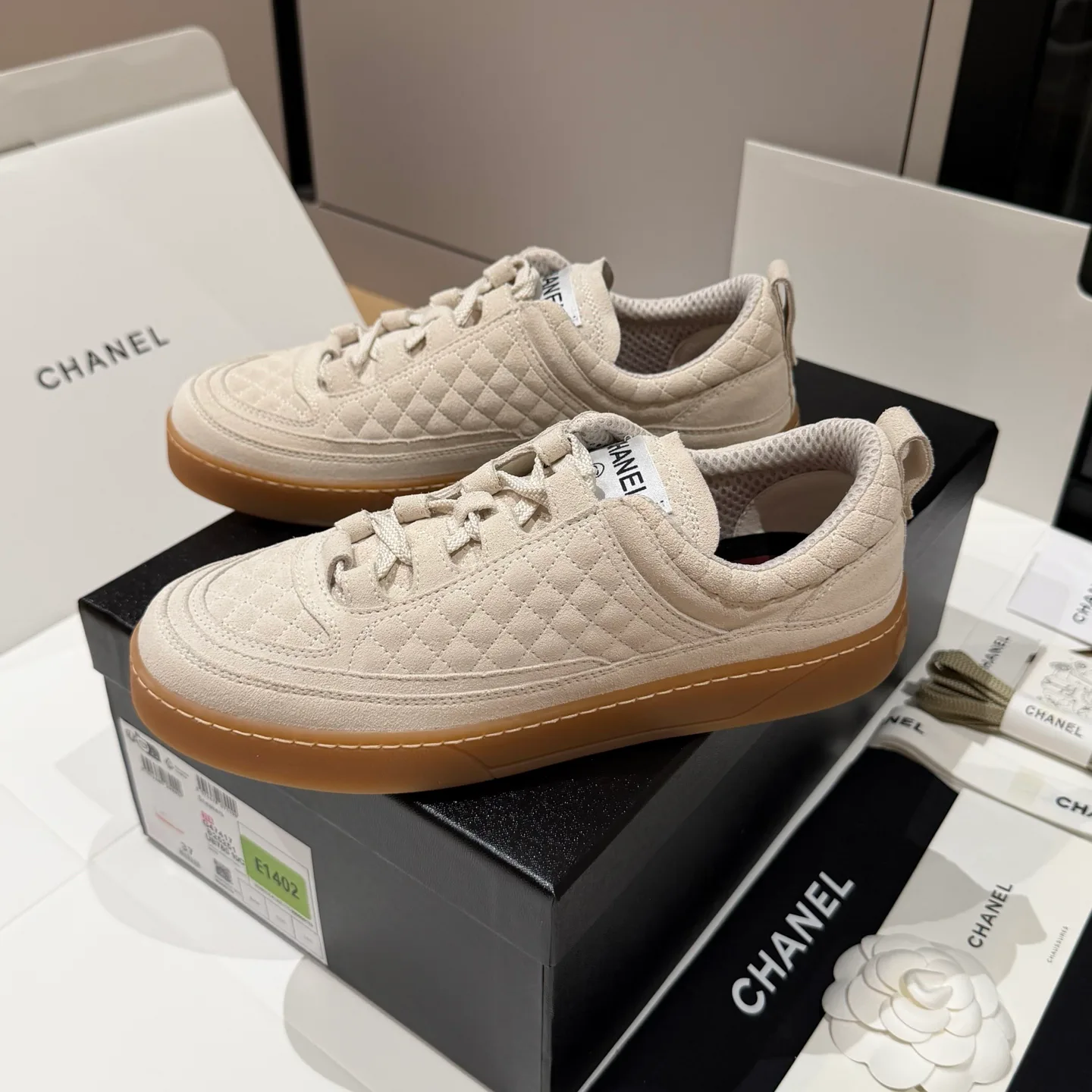 Кроссовки Женские Chanel 18551778