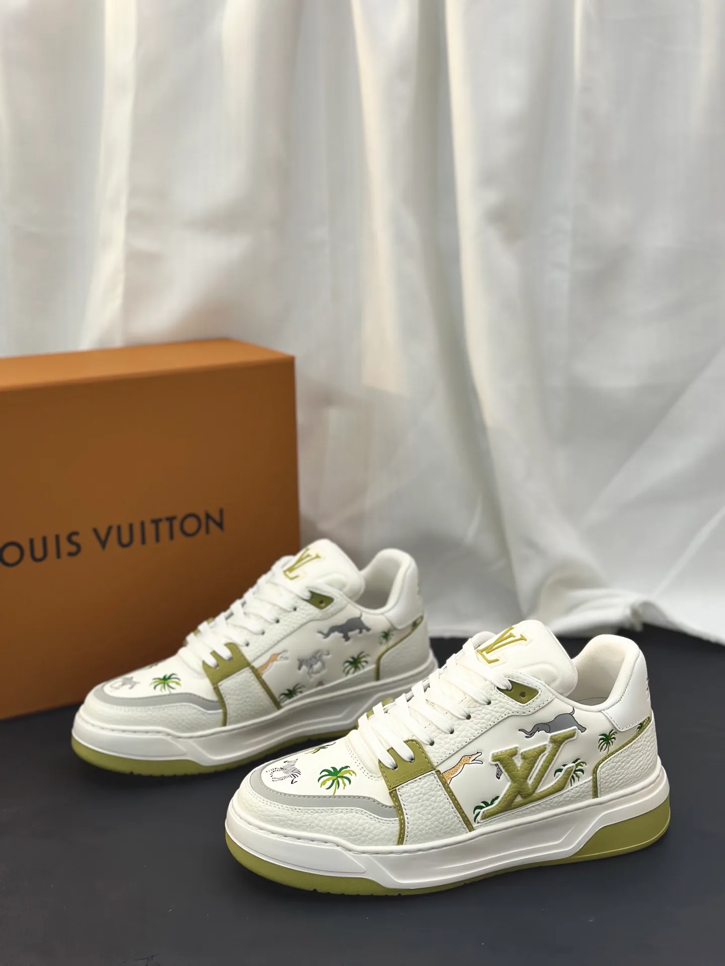 Кроссовки Мужские Louis Vuitton 1801563