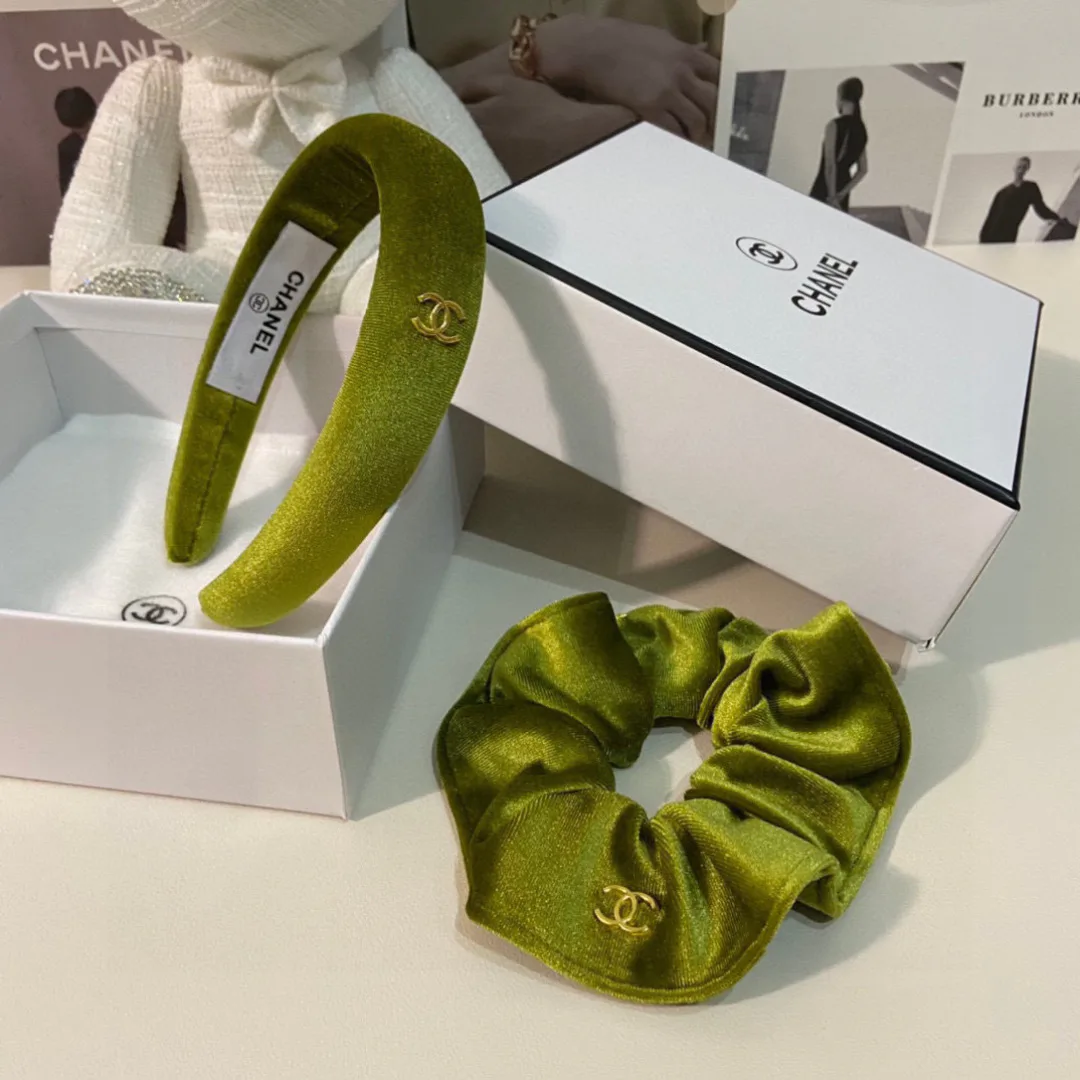 Головные Уборы Chanel 11469197