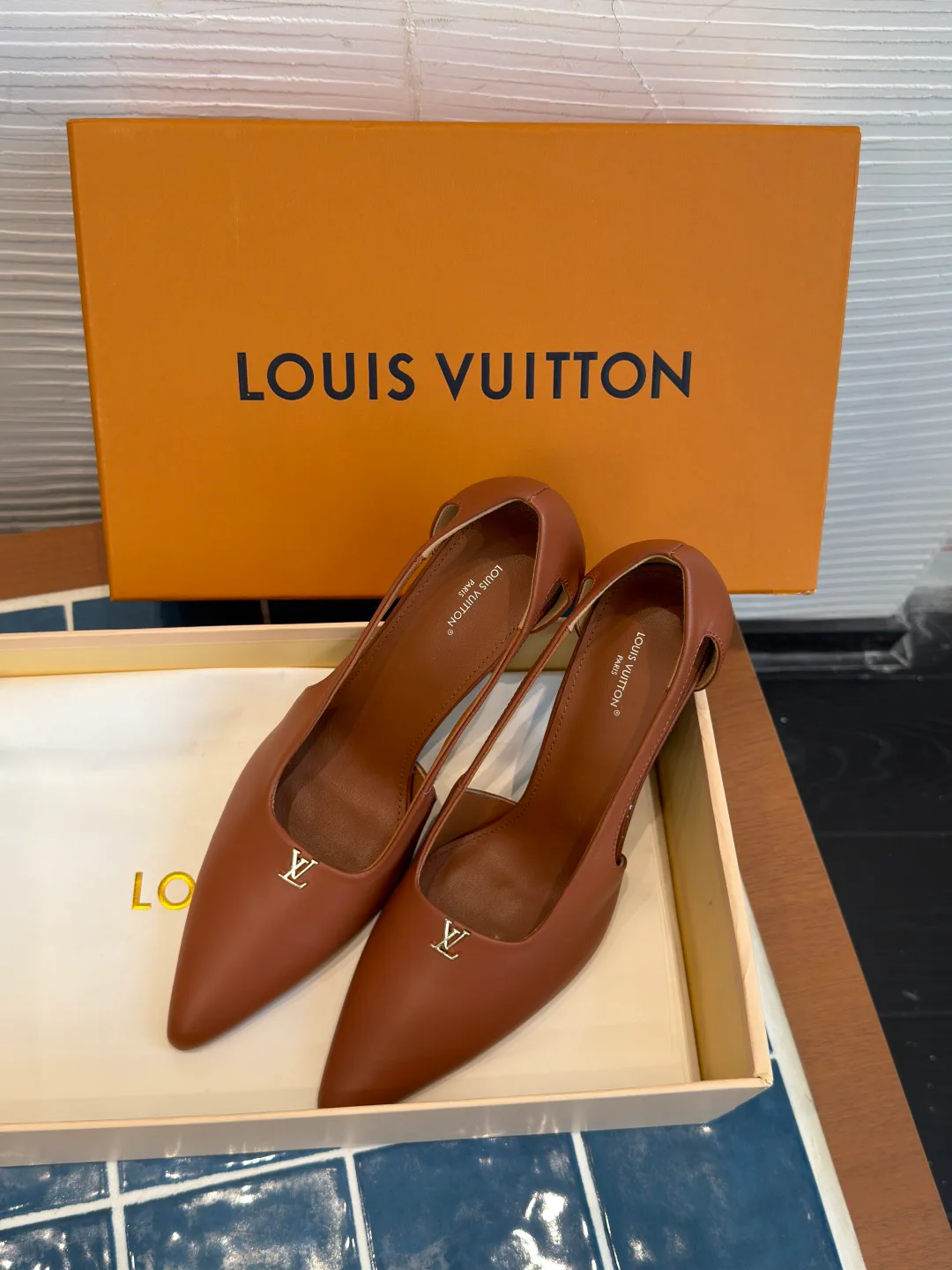 Туфли Женские Louis Vuitton 18604378
