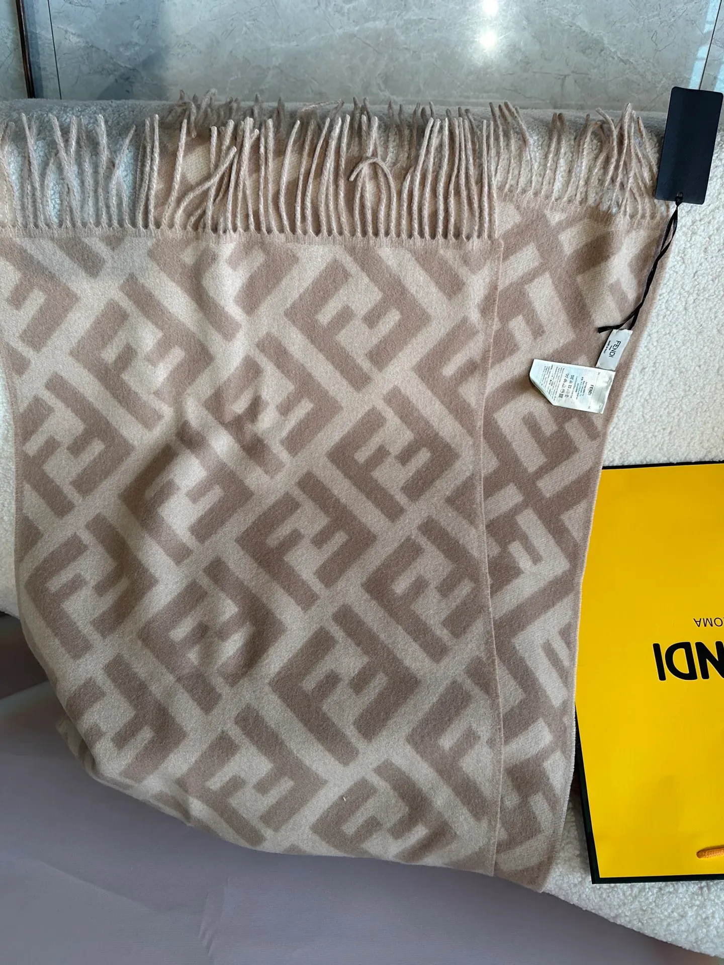 Шарфы Fendi 1437072