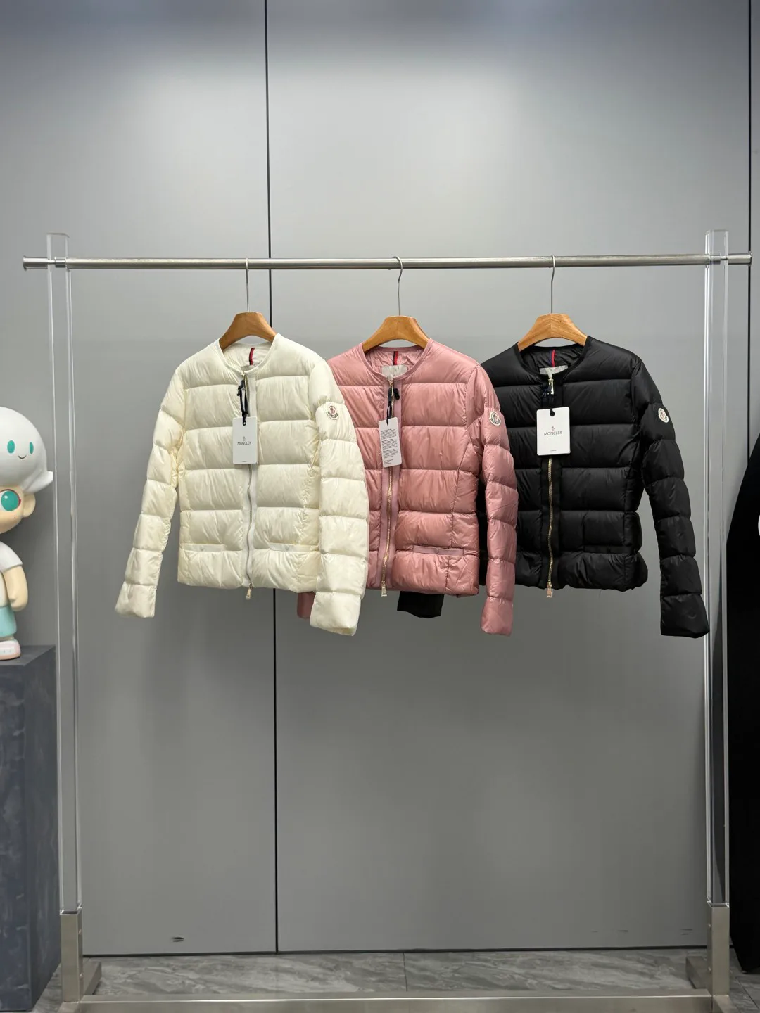 Куртки И Пуховики Женские Moncler 17939200