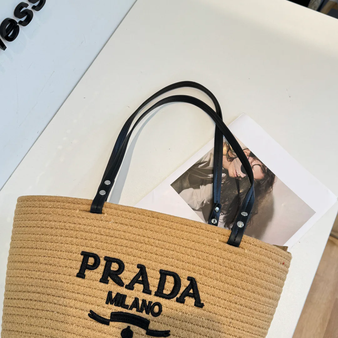 Классические Сумки Женские Prada 12765024