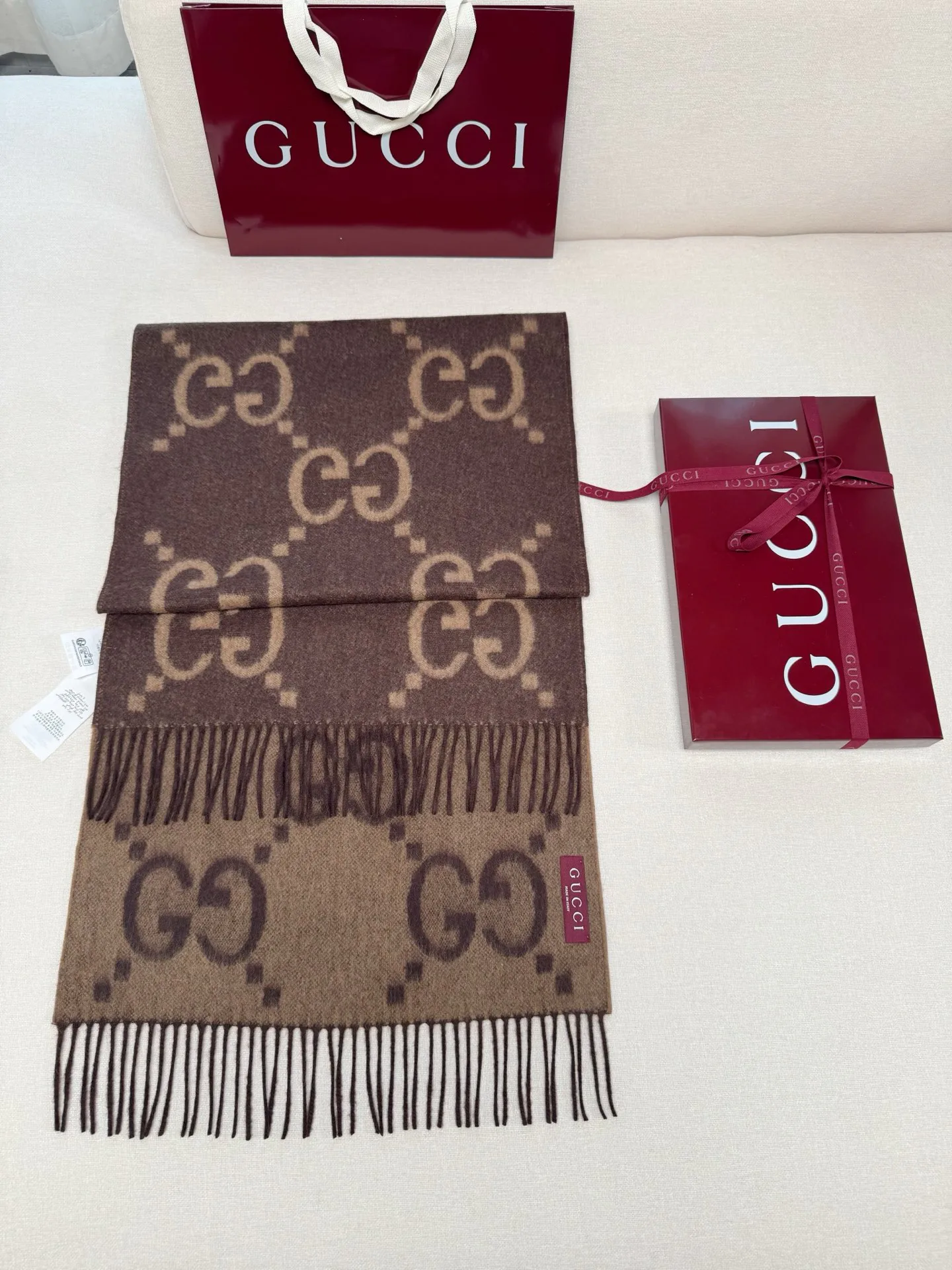 Шарфы Gucci 17945384