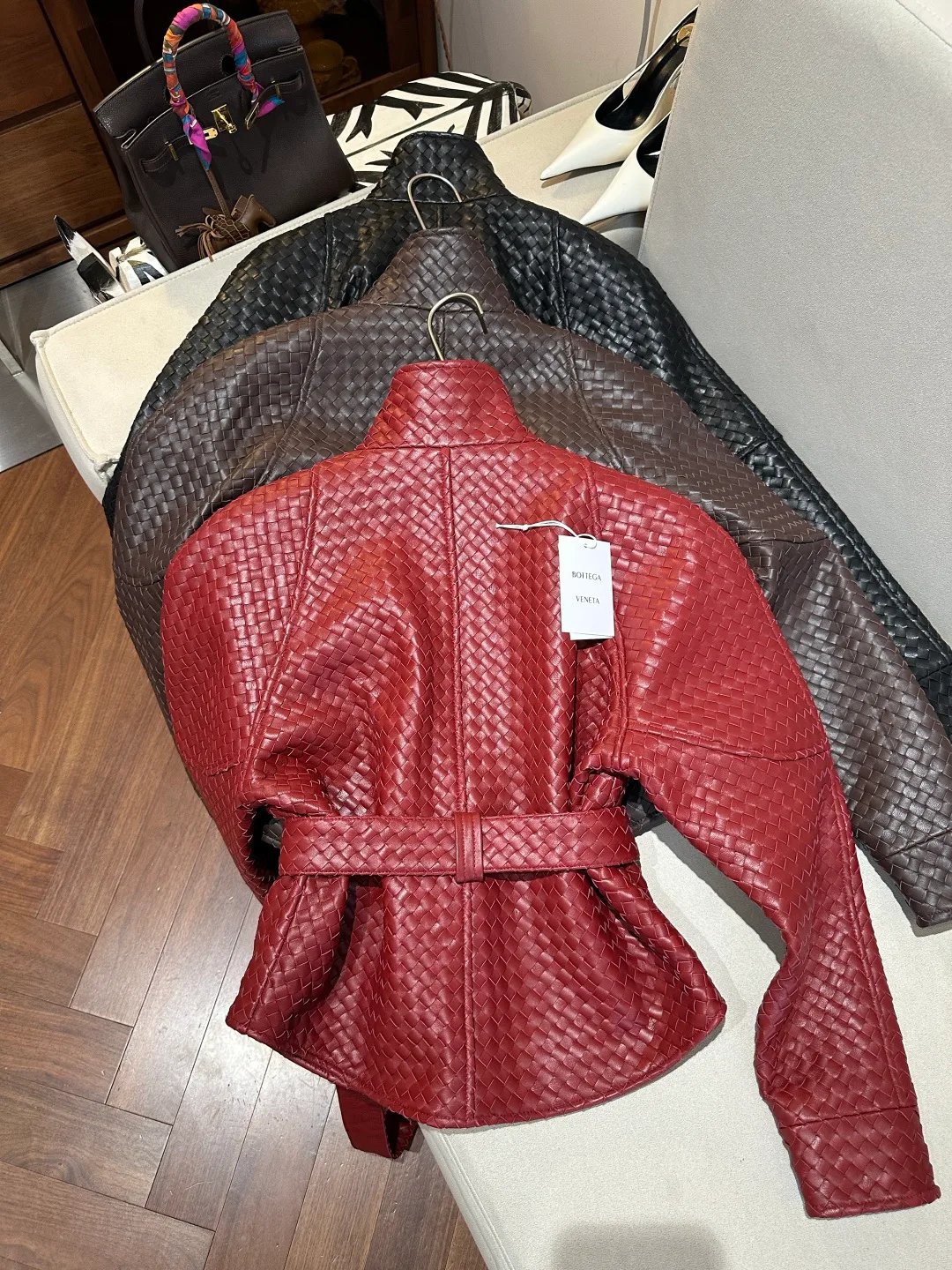 Кожаные Куртки И Дублёнки Женские Bottega Veneta 17598085