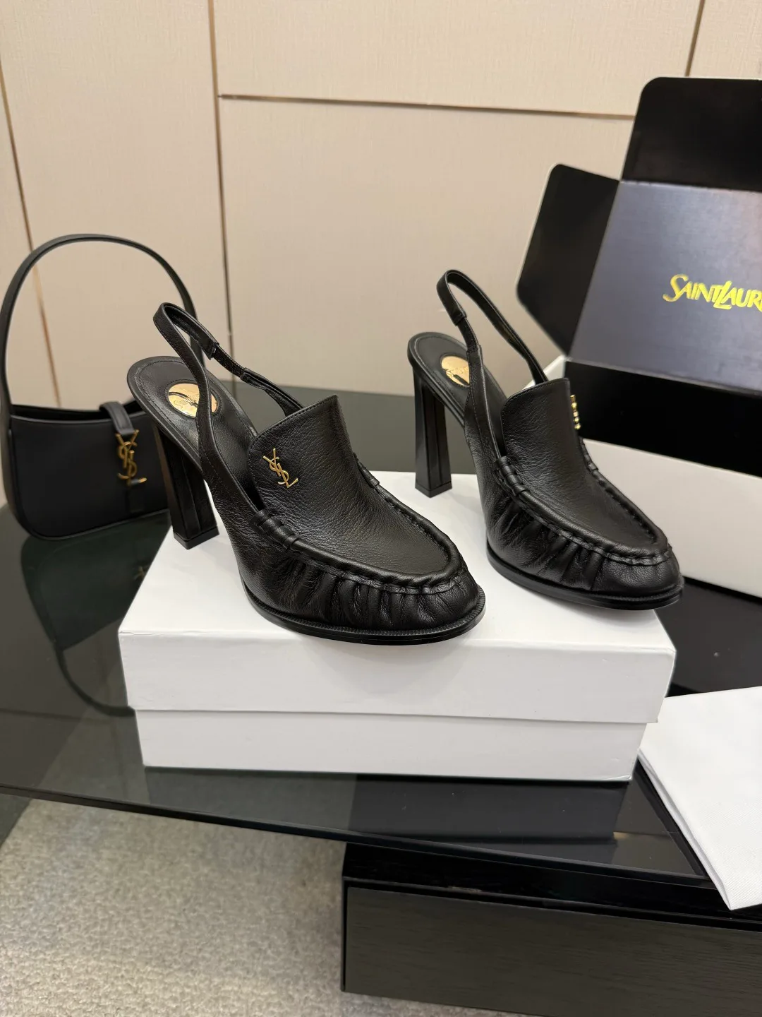 Босоножки Женские Saint Laurent 11239870