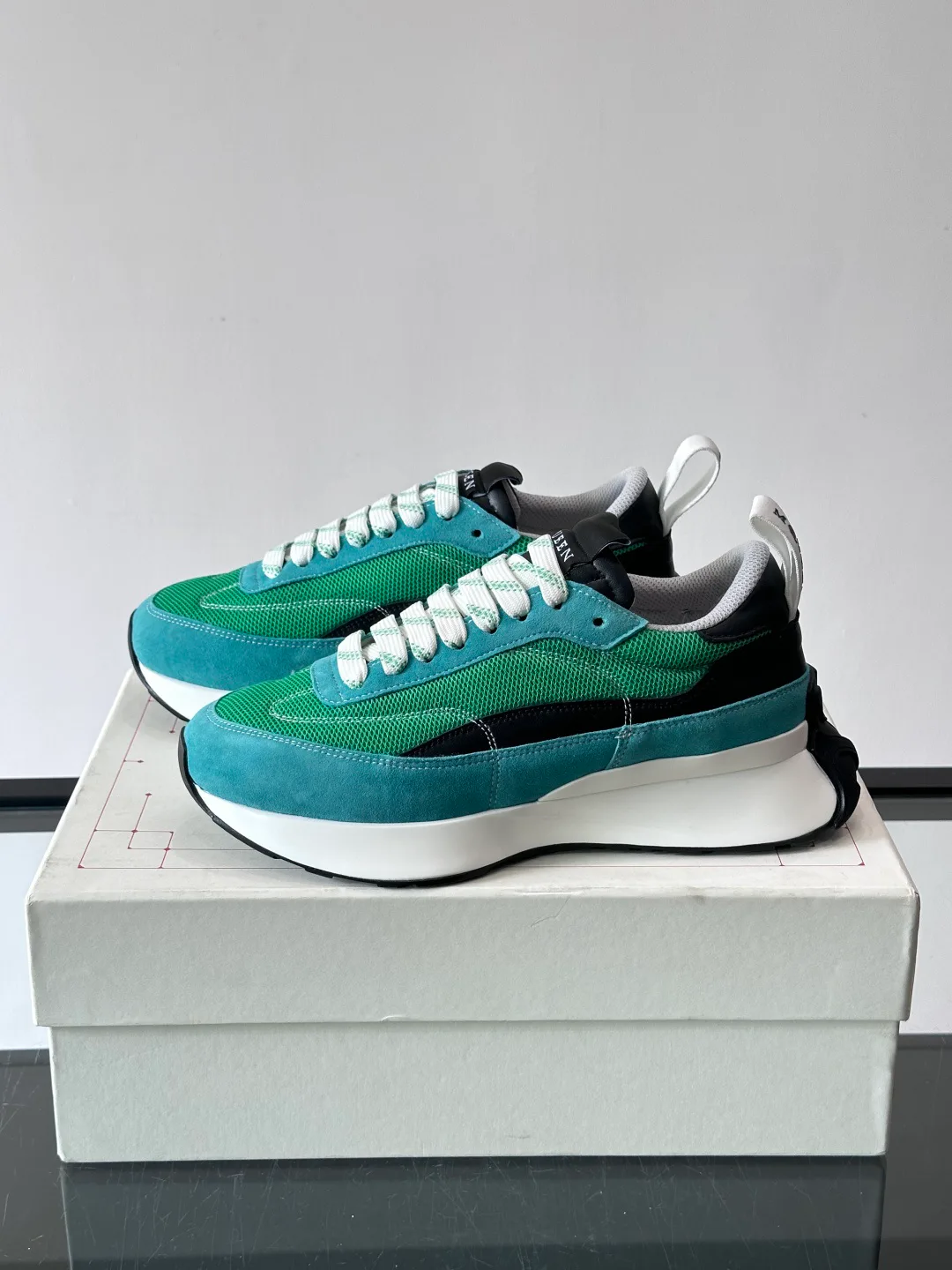 Кроссовки Женские Alexander Mcqueen 11228468