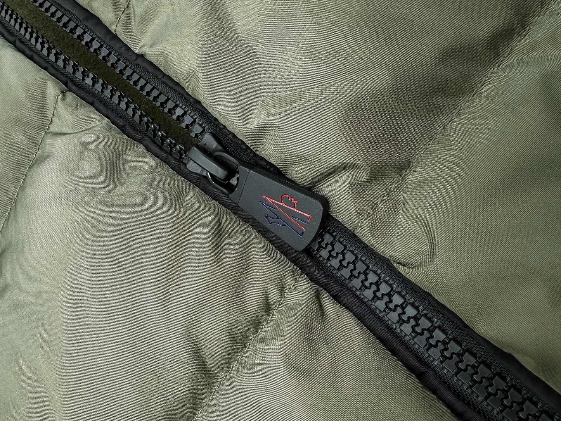 Куртки И Пуховики Женские Moncler 493374