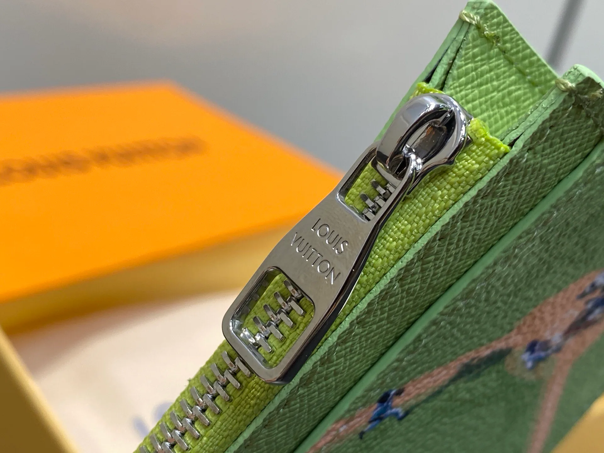 Клатчи Женские Louis Vuitton 17499412