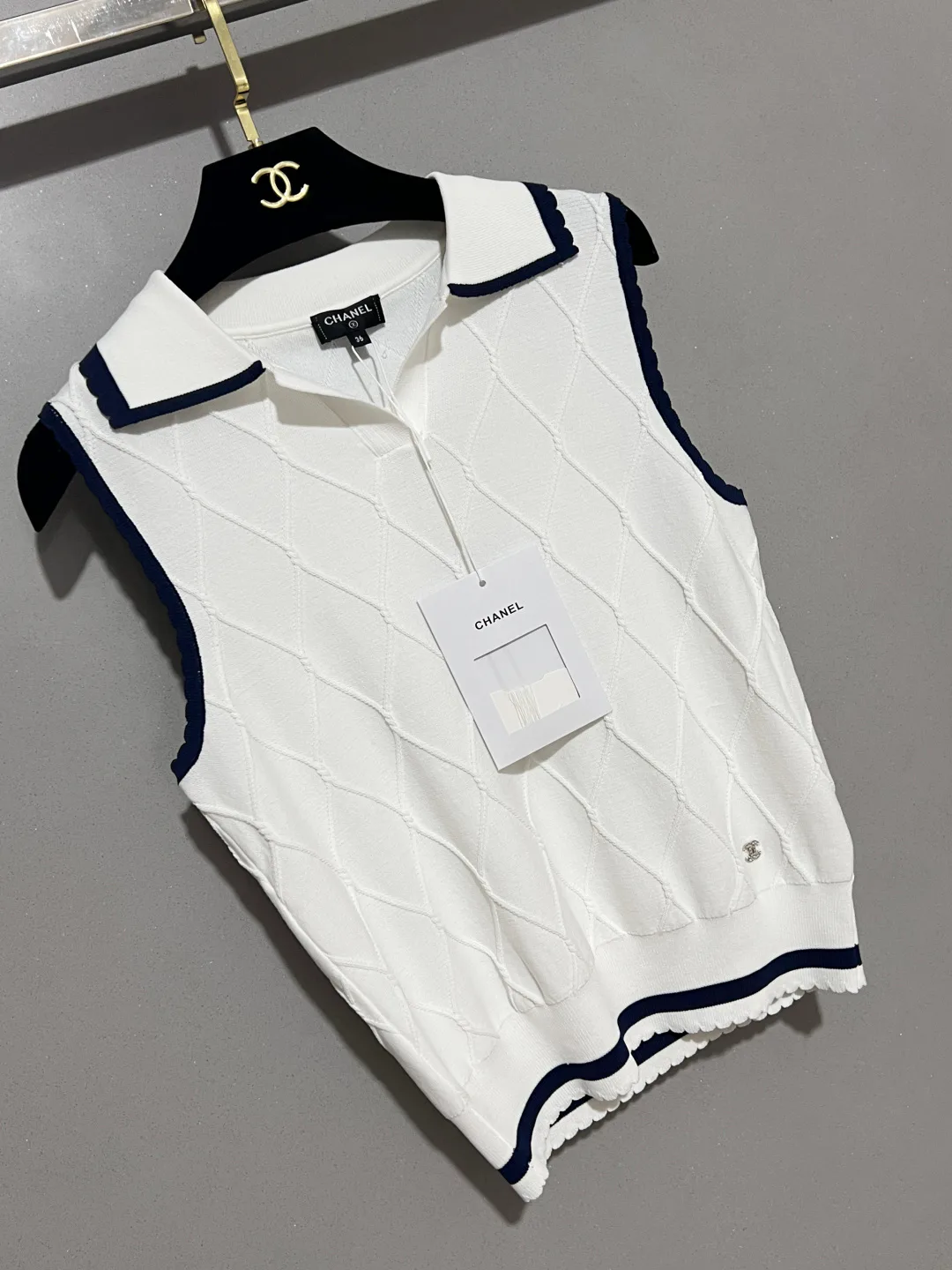Жилеты Женские Chanel 17429688