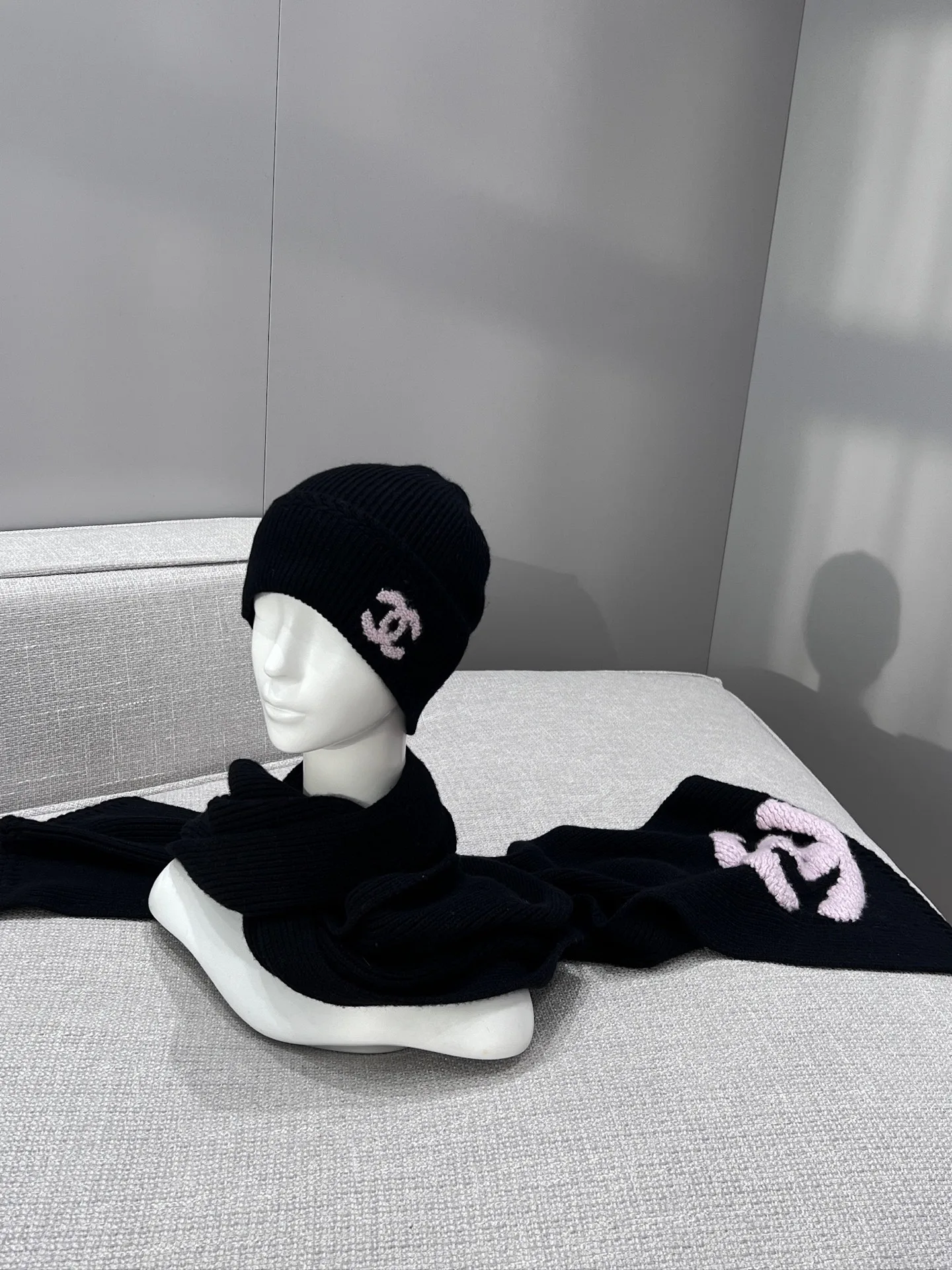 Шарфы Chanel 17913683
