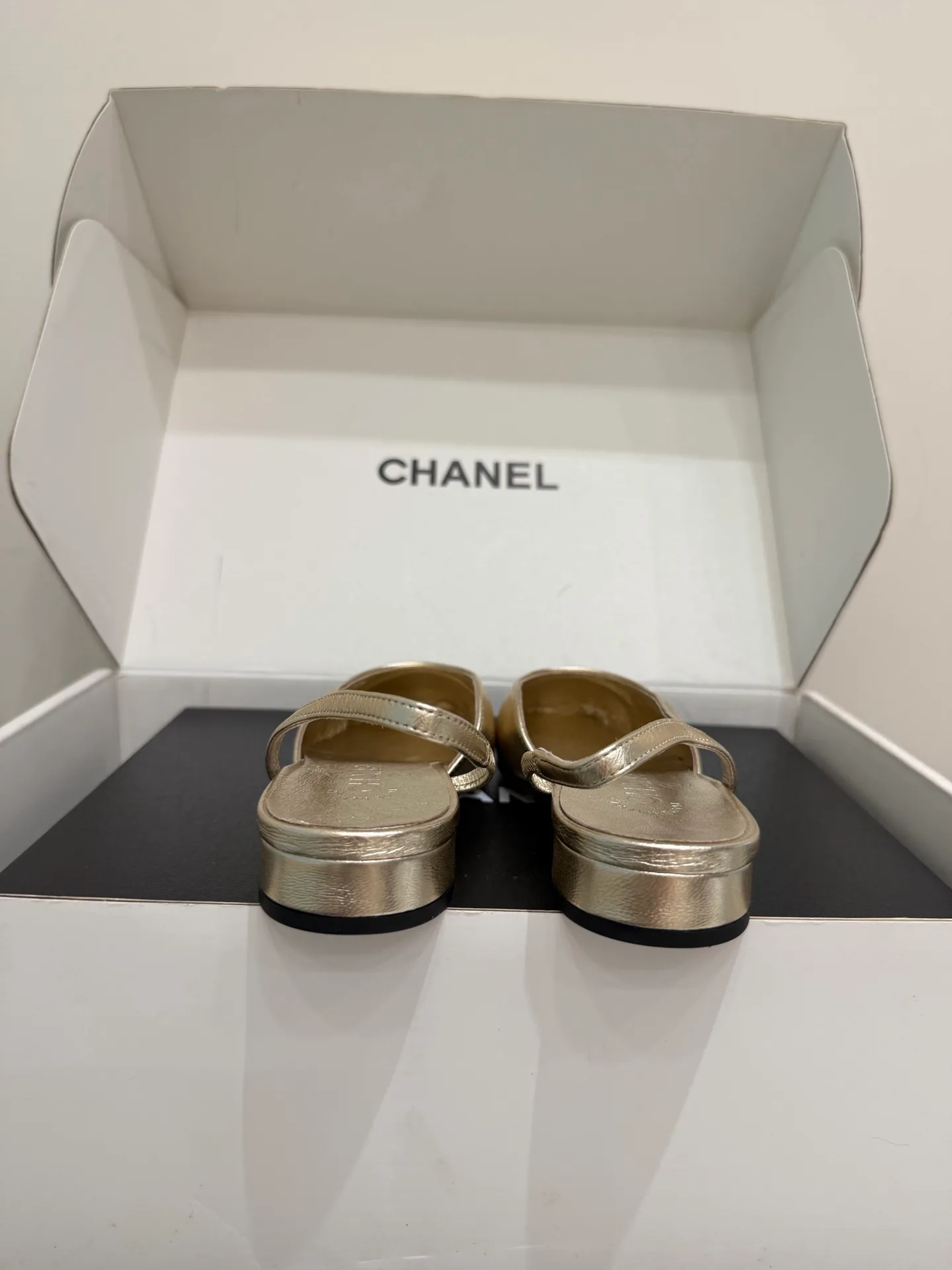 Босоножки Женские Chanel 18080108