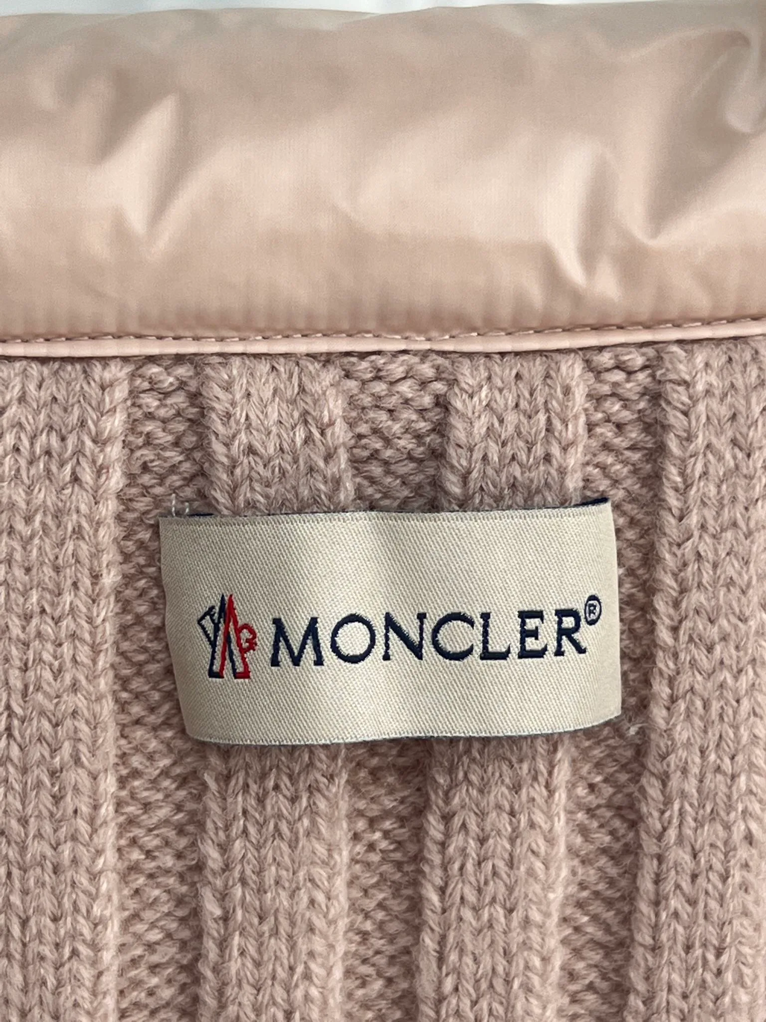 Куртки И Пуховики Женские Moncler 18416275