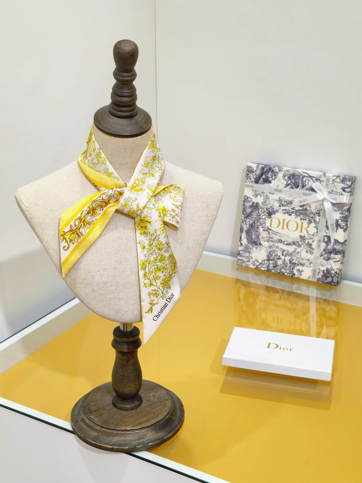 Платки Christian Dior 14519333