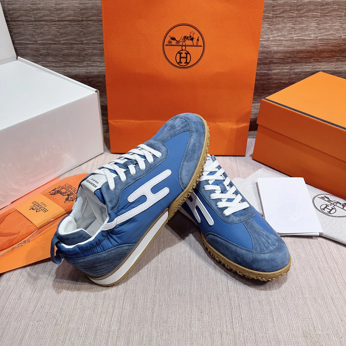 Кроссовки Женские Hermes 17749544