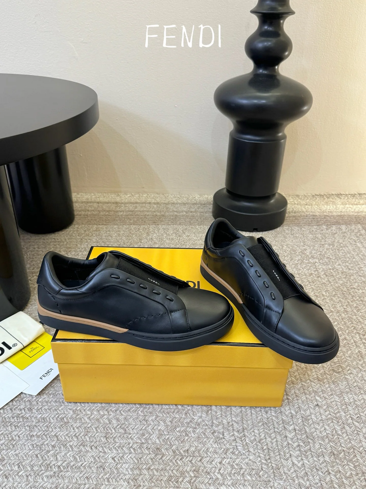 Кроссовки Женские Fendi 17562242