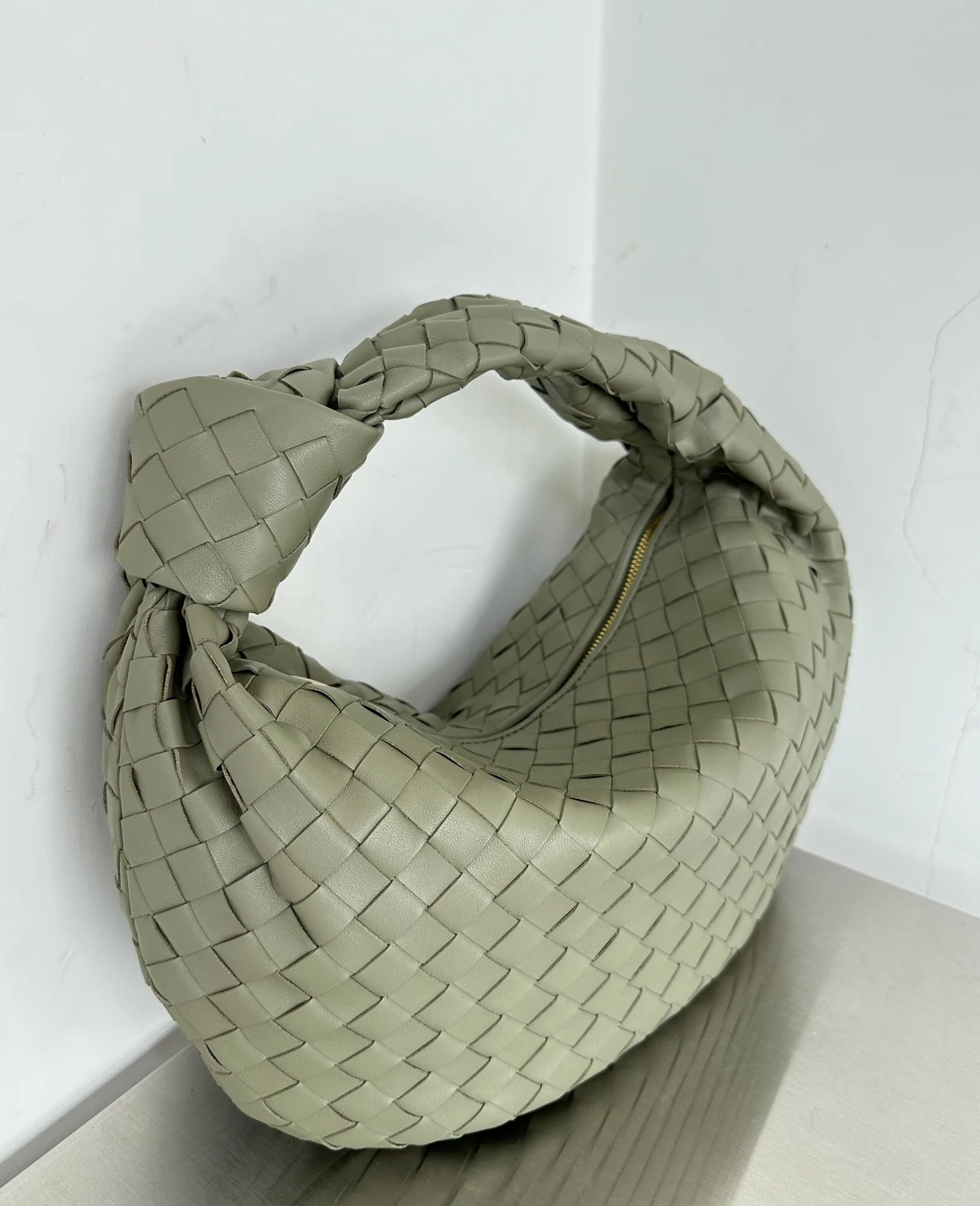 Классические Сумки Женские Bottega Veneta 17804195