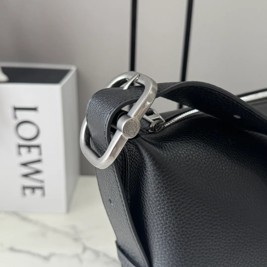 Классические Сумки Женские Loewe 17502843