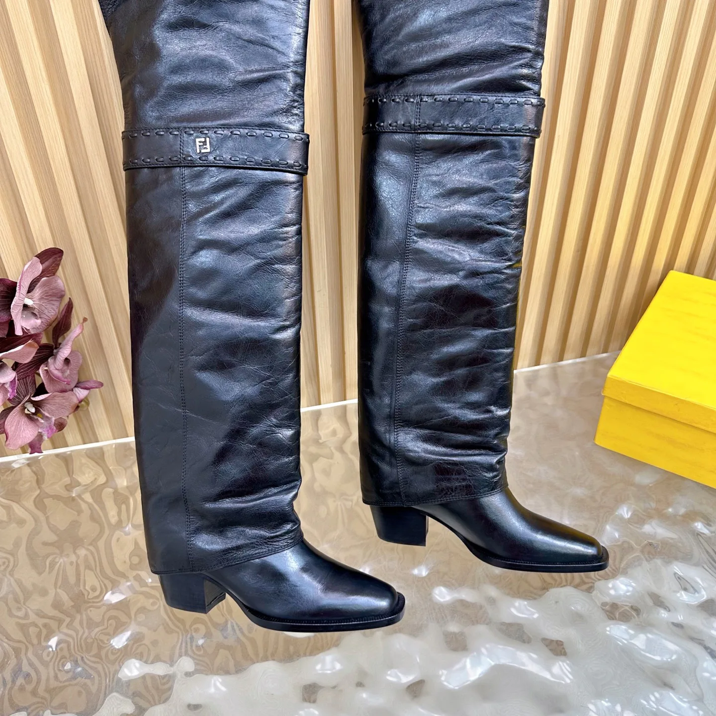 Сапоги Женские Fendi 18235460
