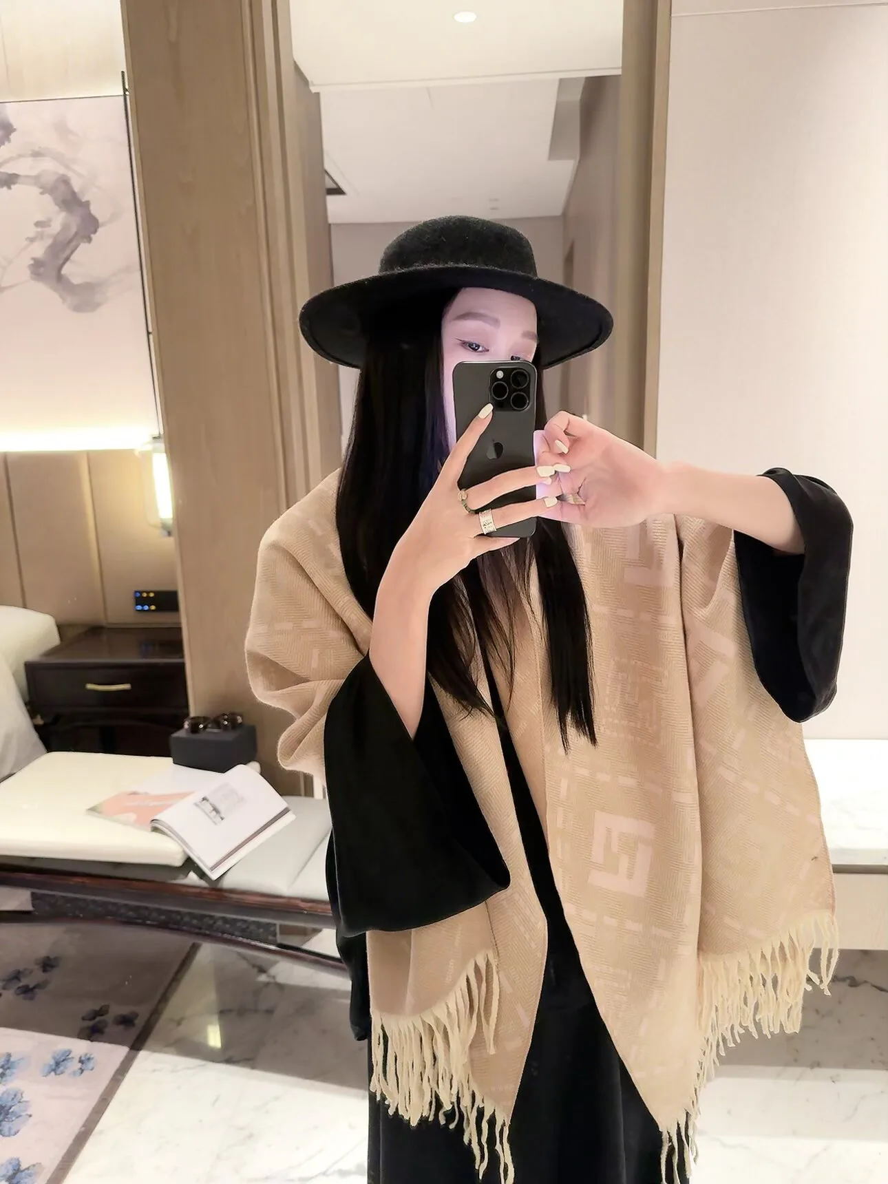 Шарфы Fendi 18322460