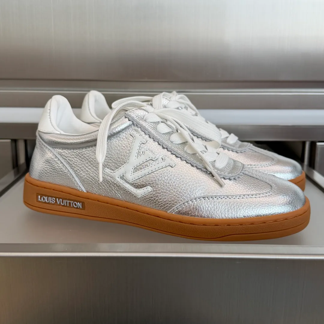 Кроссовки Женские Louis Vuitton 11696602