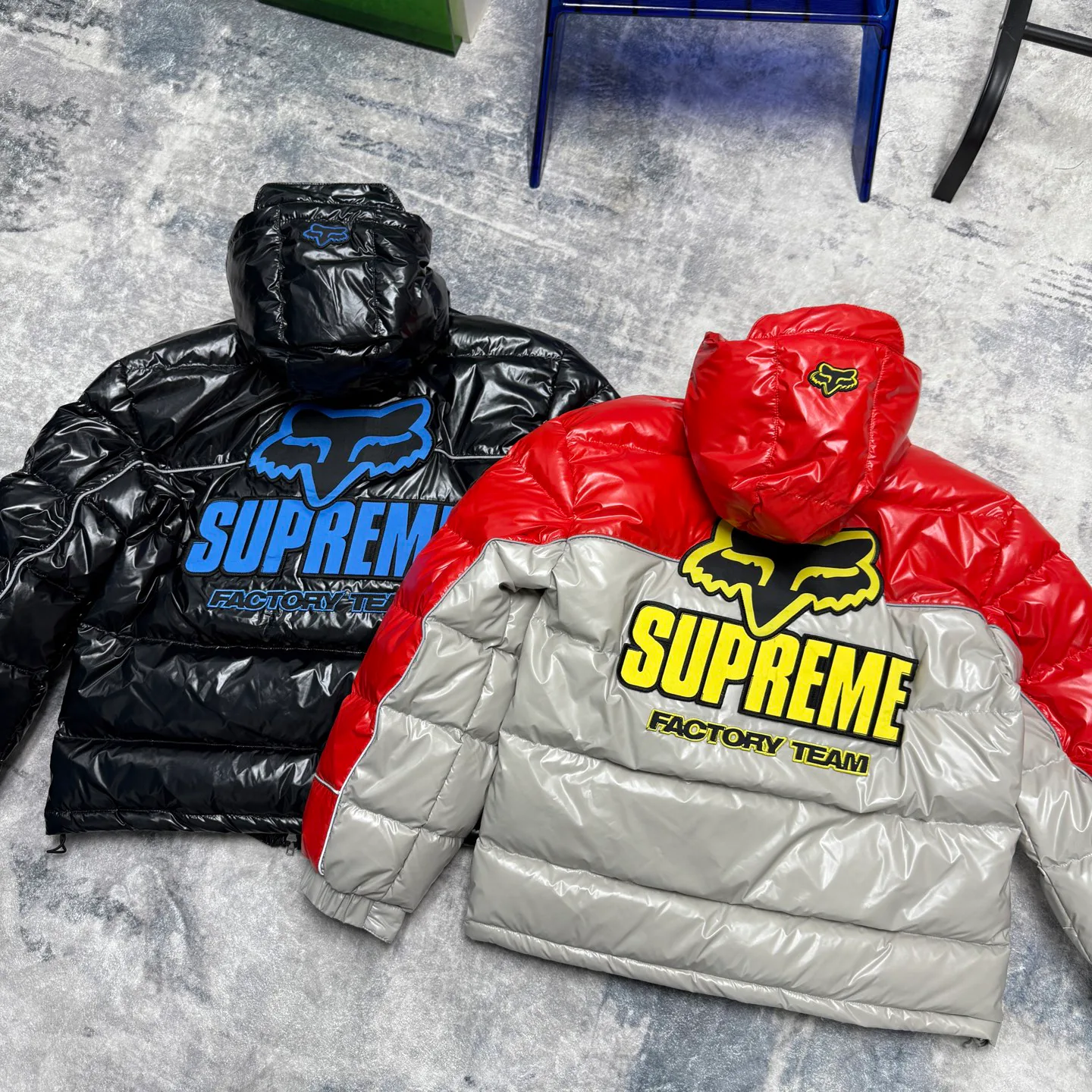 Куртки И Пуховики Женские Supreme 1029658