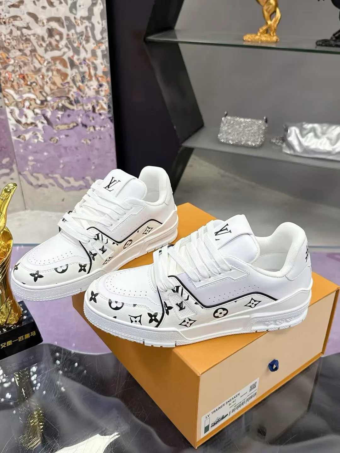 Кроссовки Женские Louis Vuitton 1894730