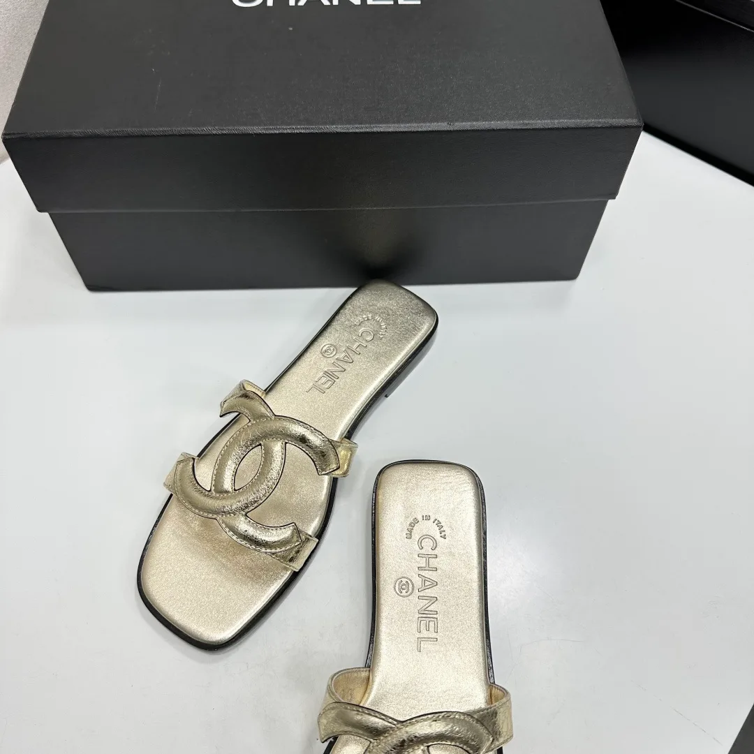 Шлепанцы Женские Chanel 11529460