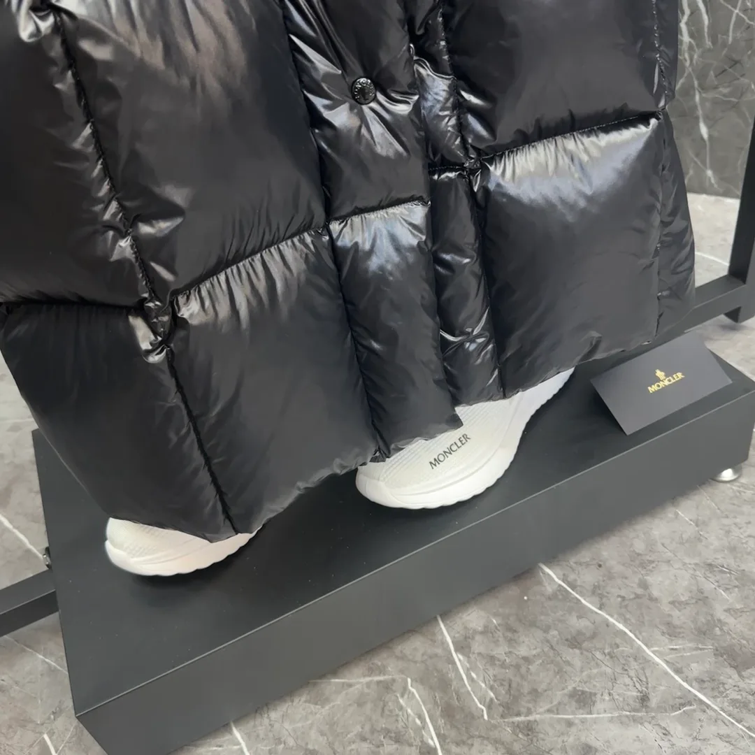 Куртки И Пуховики Женские Moncler 18741356