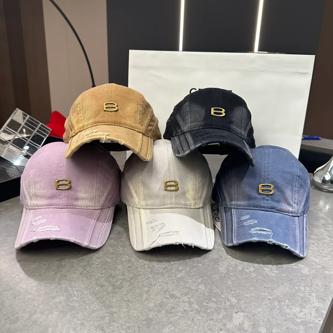 Головные Уборы Balenciaga 11704428