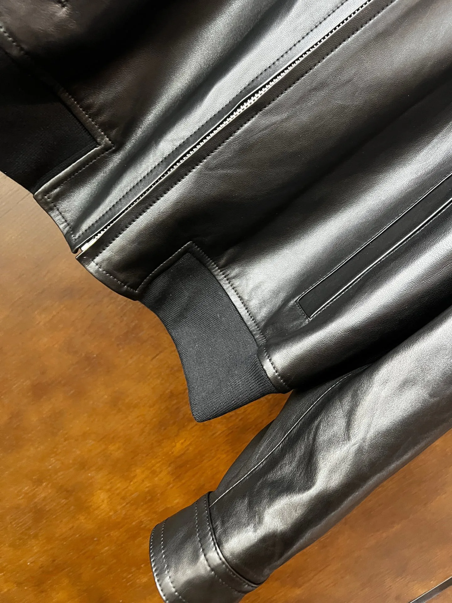 Кожаные Куртки И Дублёнки Женские Bottega Veneta 9101651