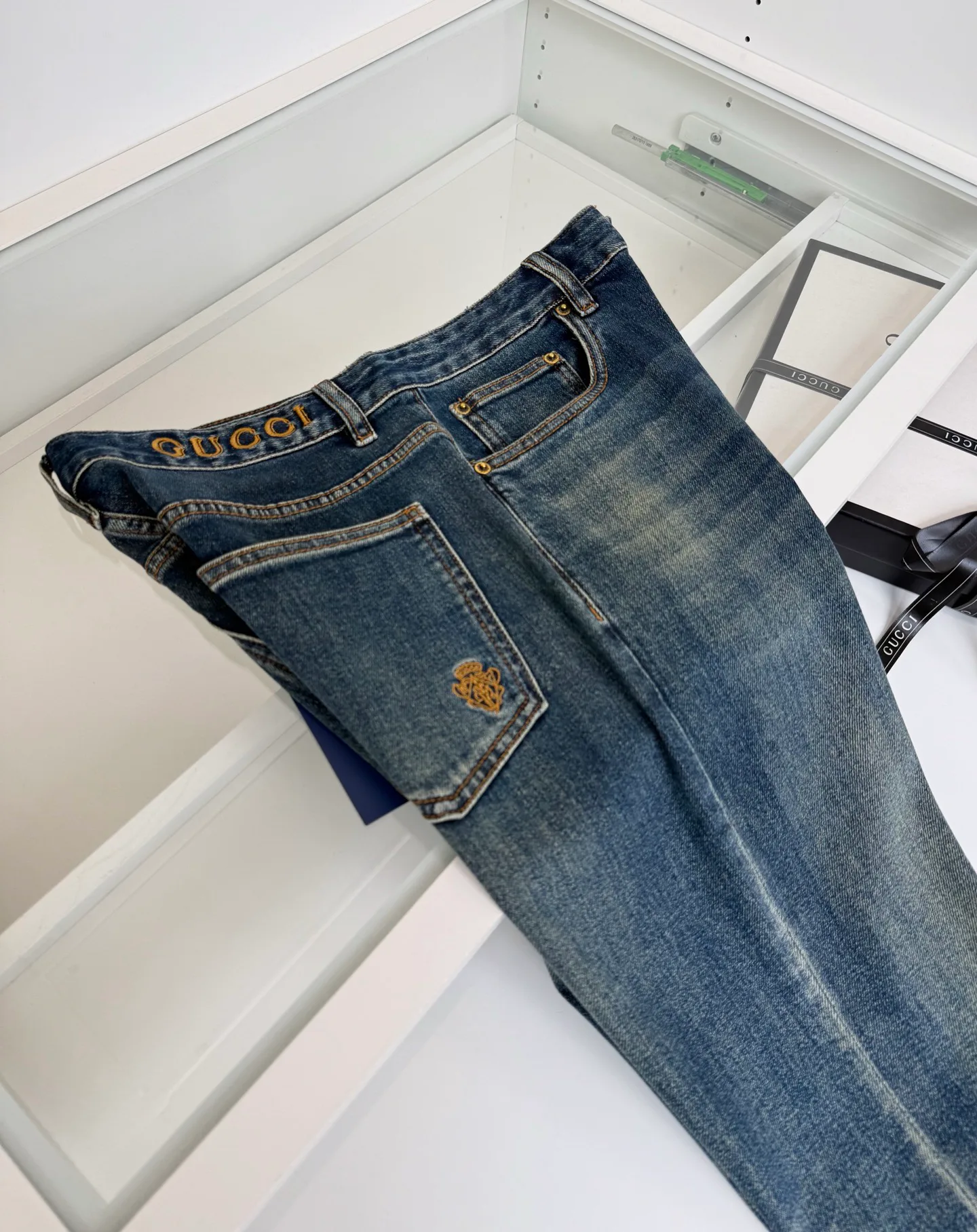 Джинсы Мужские Gucci 18566979