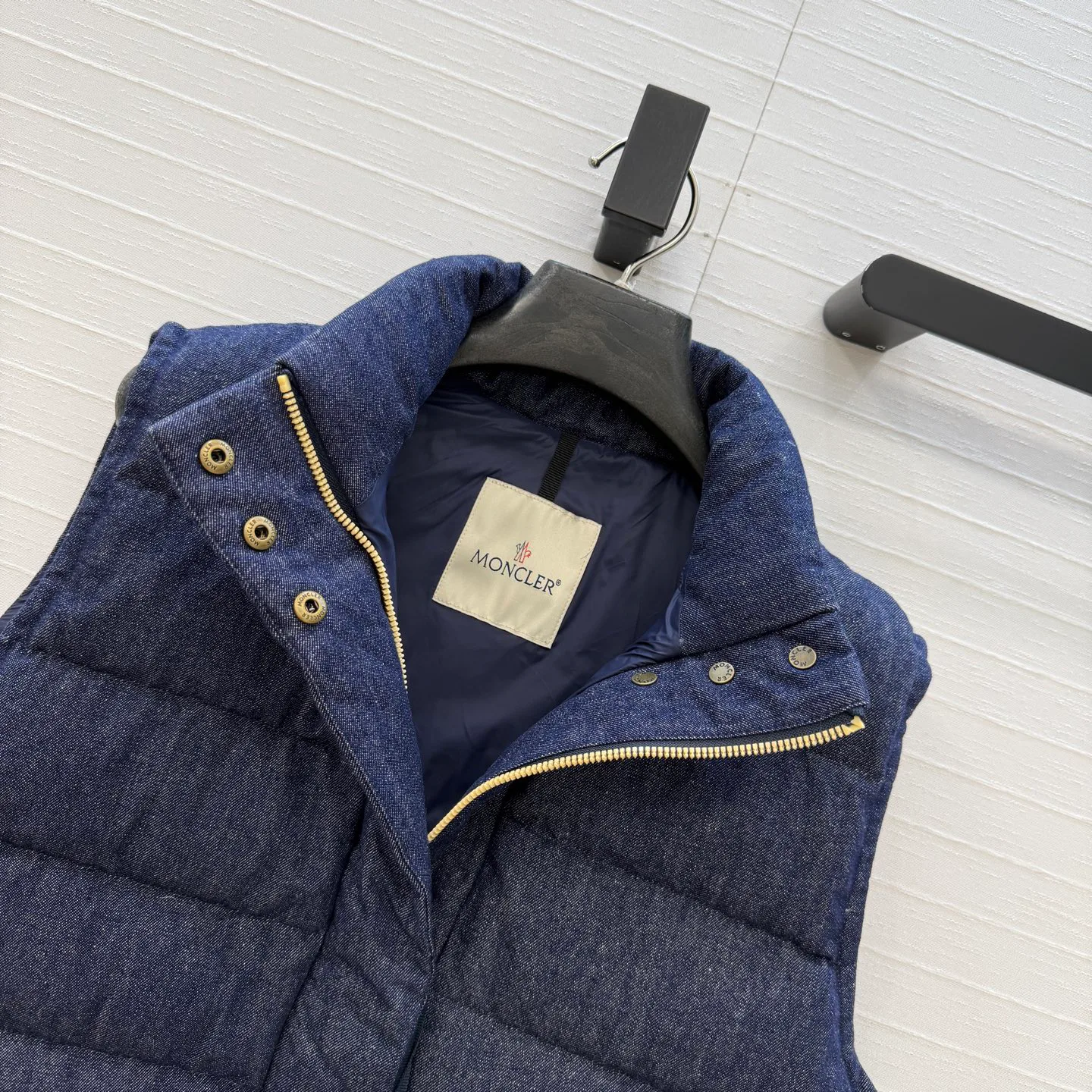 Жилеты Женские Moncler 18710899